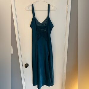 Victoria’s Secret Elegant Teal Lace Slip Nightgown-Small